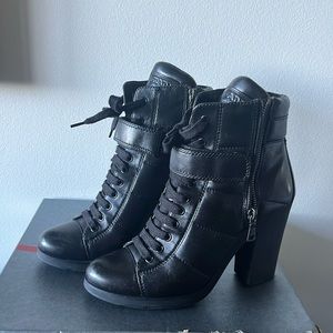Authentic prada calzature donna combat bootie 39.5